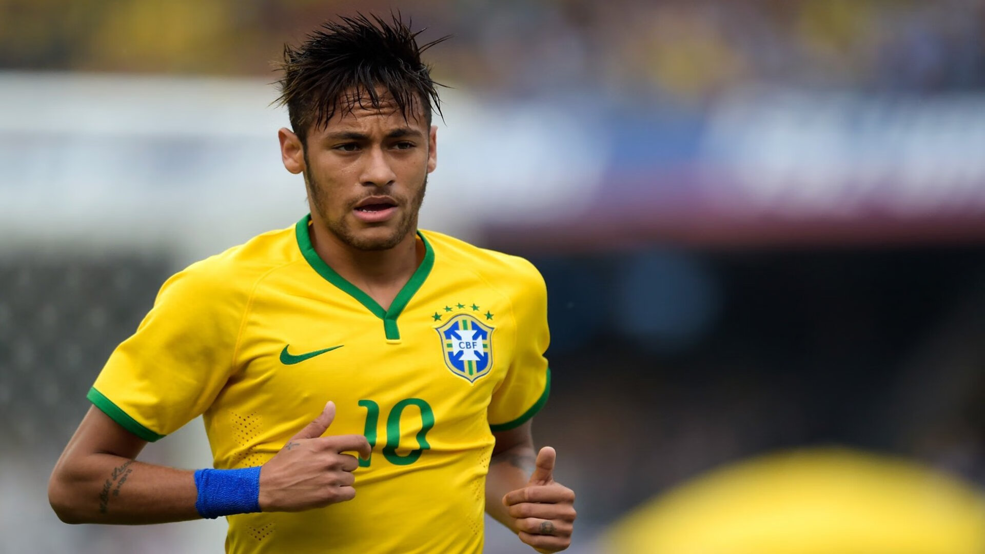 国足队内开展心理沙龙，增强信心，足球心理