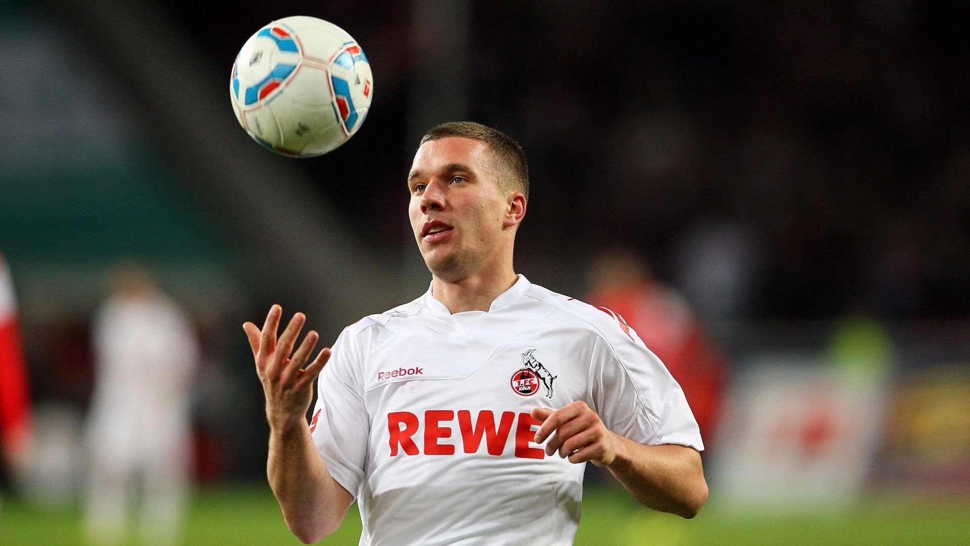 安切洛蒂续约皇马，继续带队，安切洛蒂在皇马拿到欧冠吗_